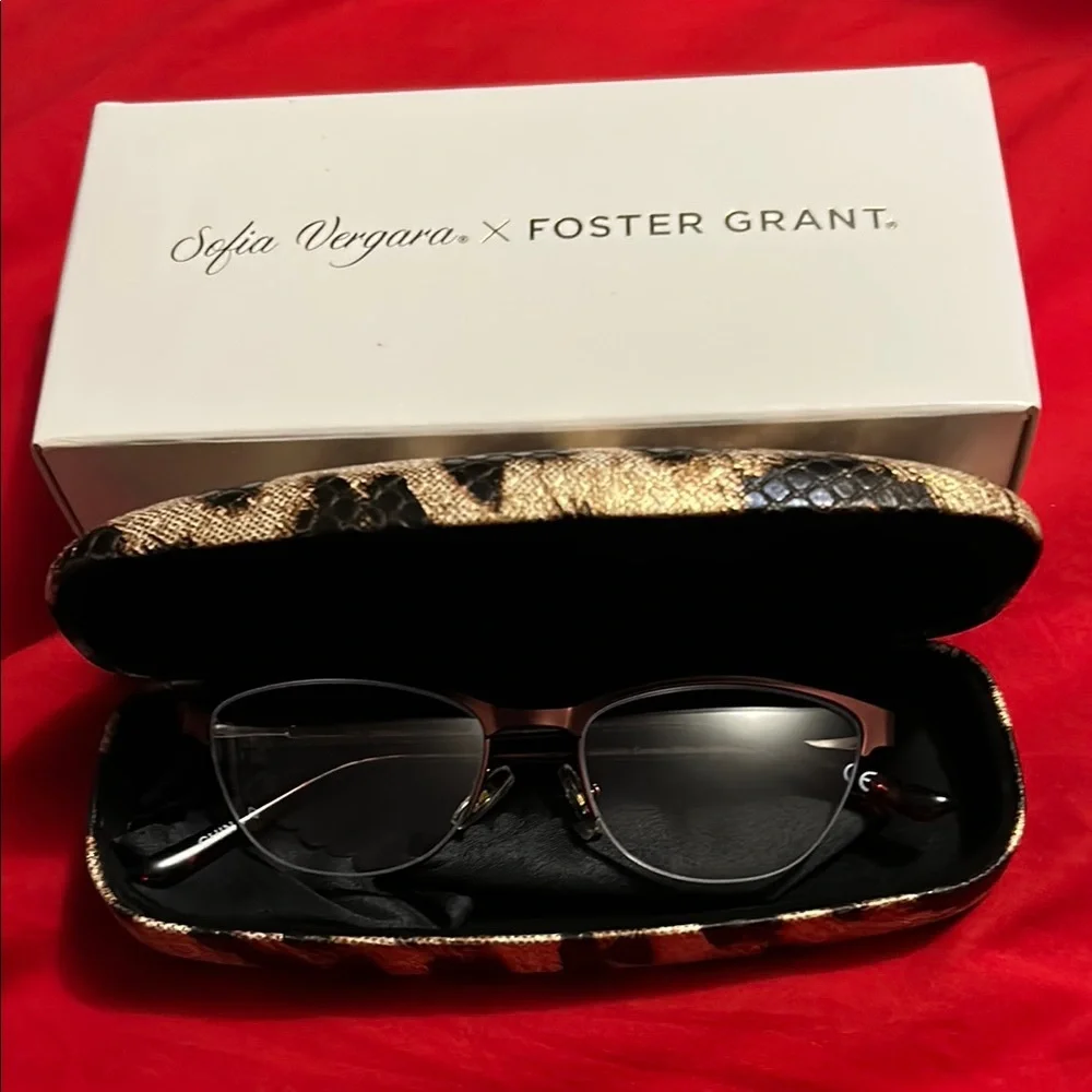 Sofis Vergara X Foster Grant +1.00 Glasses
